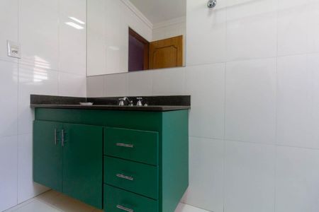 Casa à venda com 251m², 4 quartos e 3 vagas Casa à venda com 251m², 4 quartos e 3 vagasBanheiro 1