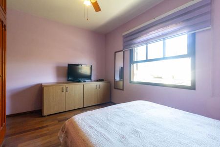 Casa à venda com 251m², 4 quartos e 3 vagas Casa à venda com 251m², 4 quartos e 3 vagasQuarto 2