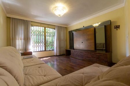 Casa à venda com 251m², 4 quartos e 3 vagas