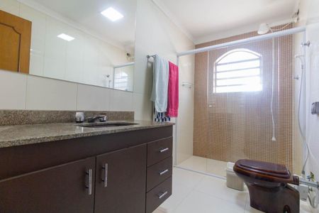 Casa à venda com 251m², 4 quartos e 3 vagas Casa à venda com 251m², 4 quartos e 3 vagasBanheiro 2
