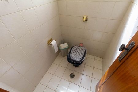 Casa à venda com 251m², 4 quartos e 3 vagas Casa à venda com 251m², 4 quartos e 3 vagasLavabo