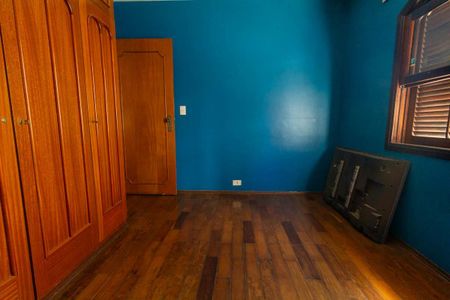 Casa à venda com 251m², 4 quartos e 3 vagas Casa à venda com 251m², 4 quartos e 3 vagasQuarto 3