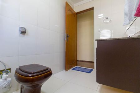 Casa à venda com 251m², 4 quartos e 3 vagas Casa à venda com 251m², 4 quartos e 3 vagasBanheiro 2