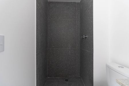 Apartamento à venda com 71m², 2 quartos e 1 vaga Apartamento à venda com 71m², 2 quartos e 1 vagaBanheiro Social