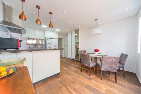 Casa à venda com 172m², 3 quartos e 2 vagas Casa à venda com 172m², 3 quartos e 2 vagasCopa e Cozinha