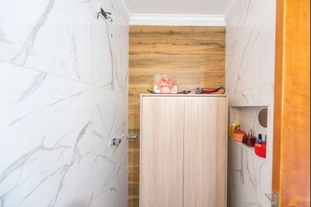 Casa à venda com 172m², 3 quartos e 2 vagas Casa à venda com 172m², 3 quartos e 2 vagasBanheiro Social