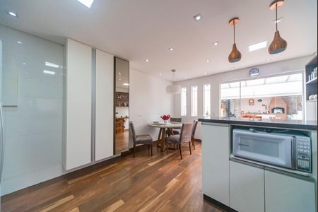 Casa à venda com 172m², 3 quartos e 2 vagas Casa à venda com 172m², 3 quartos e 2 vagasCopa e Cozinha