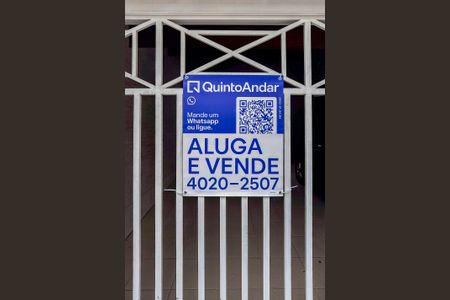 Casa à venda com 172m², 3 quartos e 2 vagas Casa à venda com 172m², 3 quartos e 2 vagasPlaca Instalada na Fachada