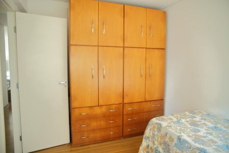 Apartamento à venda com 80m², 3 quartos e 2 vagasQuarto 2 