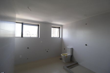 Apartamento à venda com 617m², 5 quartos e 5 vagasBanheiro da Suíte 1