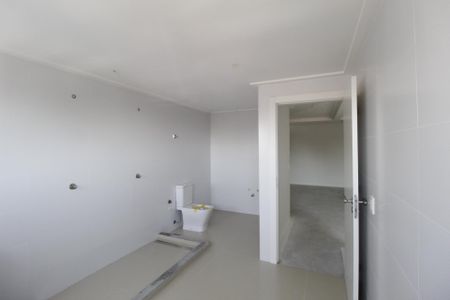 Apartamento à venda com 617m², 5 quartos e 5 vagasBanheiro da Suíte 1