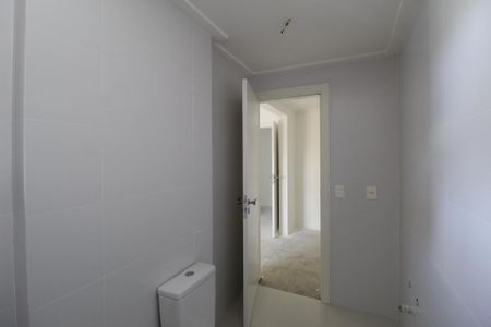 Apartamento à venda com 617m², 5 quartos e 5 vagasBanheiro da Suíte 2