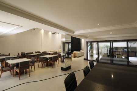 Apartamento à venda com 617m², 5 quartos e 5 vagasÁrea comum - Salão de festas