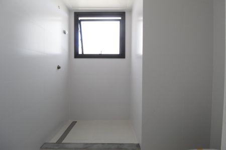 Apartamento à venda com 617m², 5 quartos e 5 vagasBanheiro da Suíte 3