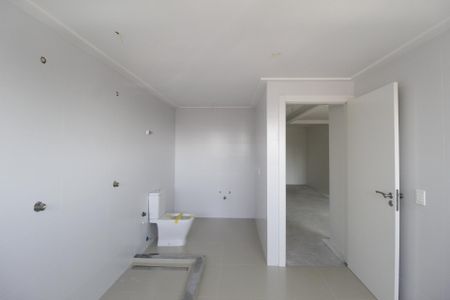 Apartamento à venda com 617m², 5 quartos e 5 vagasBanheiro da Suíte 1