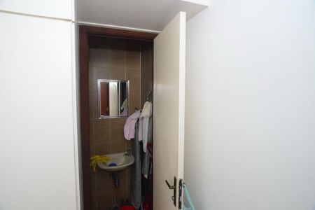 Apartamento à venda com 99m², 3 quartos e 2 vagasBanheiro de Serviço