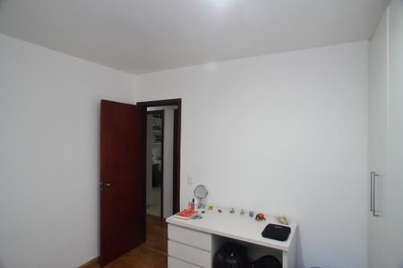 Apartamento à venda com 99m², 3 quartos e 2 vagasQuarto 2