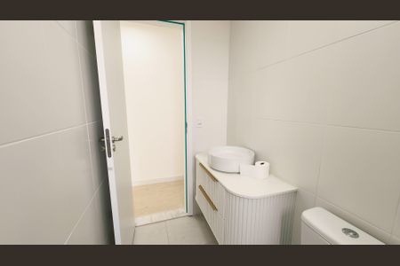 Apartamento para alugar com 61m², 2 quartos e 1 vaga Apartamento para alugar com 61m², 2 quartos e 1 vagaBanheiro