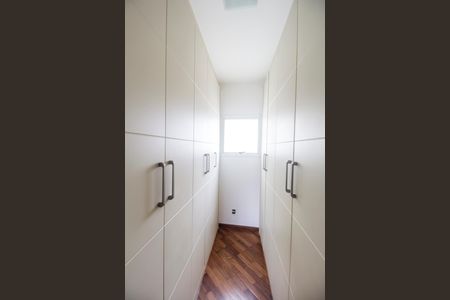 Apartamento para alugar com 139m², 3 quartos e 2 vagas Apartamento para alugar com 139m², 3 quartos e 2 vagasCloset da suíte 1
