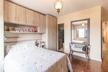 Casa à venda com 250m², 5 quartos e 1 vagaSuíte