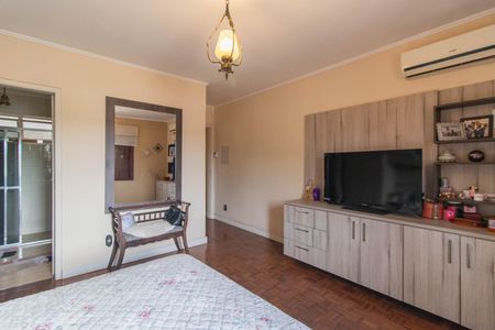 Casa à venda com 250m², 5 quartos e 1 vagaSuíte