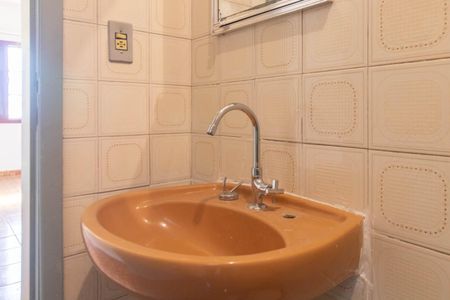 Casa à venda com 250m², 5 quartos e 1 vagaBanheiro de Serviço