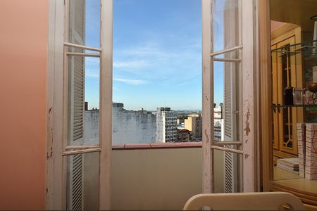 Sacada da sala de apartamento à venda com 3 quartos, 99m² em Floresta, Porto Alegre