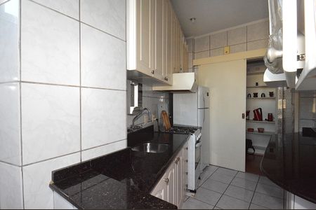 Apartamento à venda com 99m², 3 quartos e sem vagaCozinha
