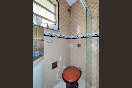 Apartamento para alugar com 60m², 2 quartos e sem vagaBanheiro