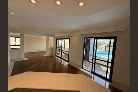 Apartamento para alugar com 216m², 3 quartos e 3 vagasSala