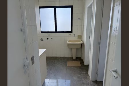 Apartamento para alugar com 216m², 3 quartos e 3 vagasÁrea de Serviço