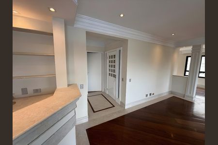 Apartamento para alugar com 216m², 3 quartos e 3 vagasSala