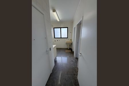 Apartamento para alugar com 216m², 3 quartos e 3 vagasÁrea de Serviço