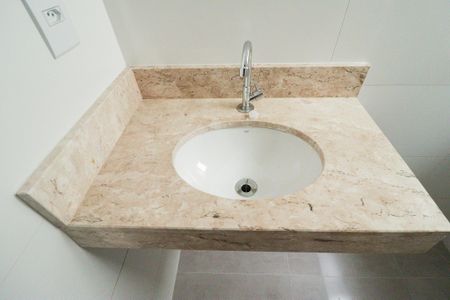 Casa à venda com 115m², 3 quartos e 2 vagasBanheiro da Suíte 1