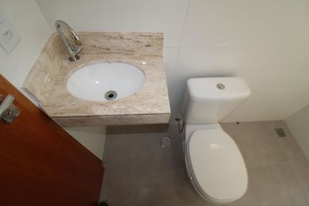 Casa à venda com 115m², 3 quartos e 2 vagasBanheiro da Suíte 2