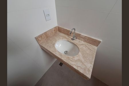 Casa à venda com 120m², 3 quartos e 2 vagasBanheiro da Suíte 1