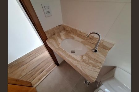 Casa à venda com 120m², 3 quartos e 2 vagasBanheiro da Suíte 3