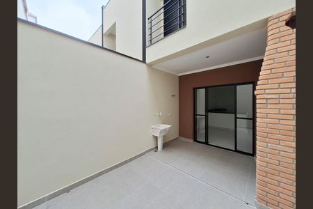 Casa à venda com 120m², 3 quartos e 2 vagasÁrea de Serviço