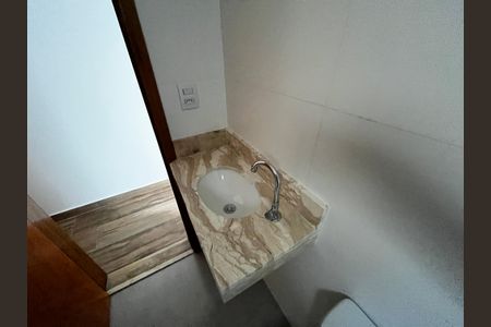 Casa à venda com 120m², 3 quartos e 2 vagasBanheiro da Suíte 2