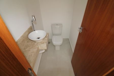 Casa à venda com 120m², 3 quartos e 2 vagasLavabo