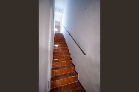 Casa para alugar com 108m², 2 quartos e sem vagaEscada