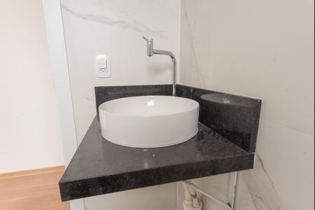 Apartamento à venda com 64m², 2 quartos e 2 vagasBanheiro da Suíte