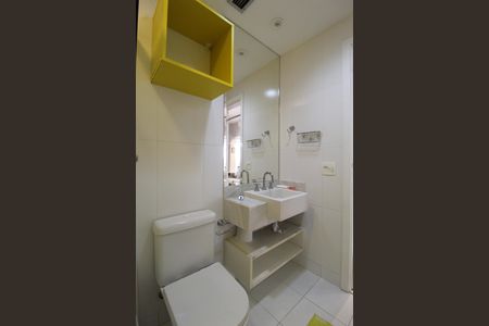 Banheiro de apartamento para alugar com 1 quarto, 48m² em Vila Nova Conceição, São Paulo