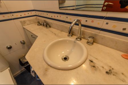 Casa à venda com 600m², 7 quartos e 10 vagasSuíte 1 - Banheiro