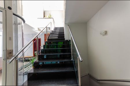 Casa à venda com 600m², 7 quartos e 10 vagasEscada