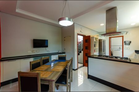 Casa à venda com 600m², 7 quartos e 10 vagasCozinha