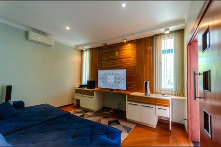 Casa à venda com 600m², 7 quartos e 10 vagasSala