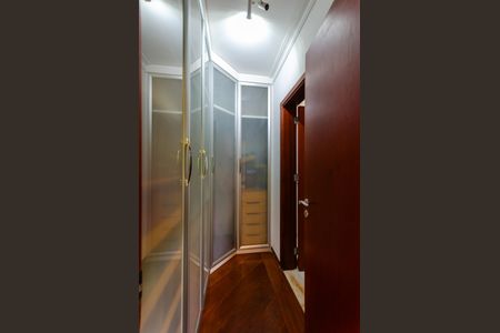 Casa à venda com 600m², 7 quartos e 10 vagasSuíte 5 - Closet