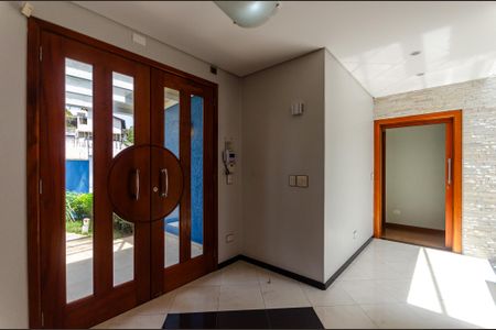 Casa à venda com 600m², 7 quartos e 10 vagasEntrada