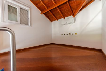 Casa à venda com 600m², 7 quartos e 10 vagasSuíte 3